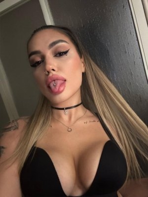 Мирра (Салон) у метро Крестовский остров, девочки Питера - фото 5